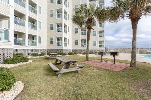Hotel A Place At The Beach By Capital Vacations