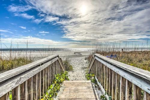 Apartamento Beautiful Lakefront Condo - 5 Min Walk To Beach!
