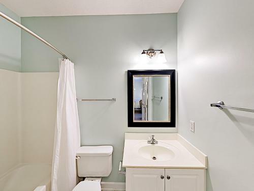 Apartamento New Listing! Coastal Condo With Pools On Golf Course Condo