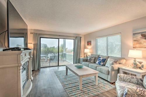 Apartamento Luxe Island Condo With Deck Play, Swim And Relax!