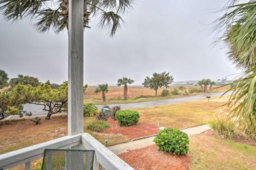 Apartamento Luxe Island Condo With Deck Play, Swim And Relax!