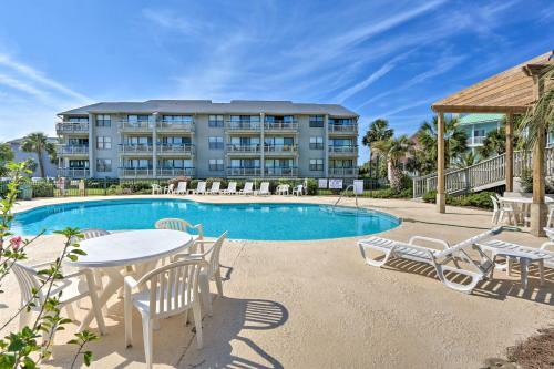 Condo Pool Access - 0 4 Mi To Harbor Island Beach