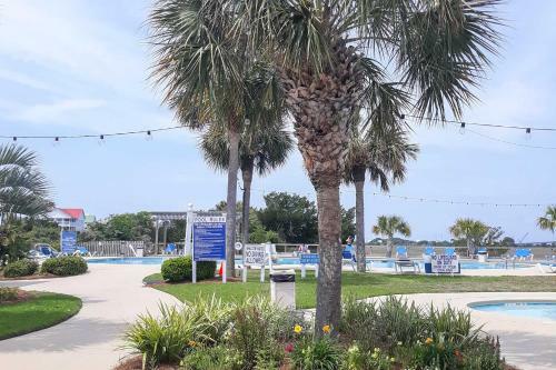 Condo Pool Access - 0 4 Mi To Harbor Island Beach