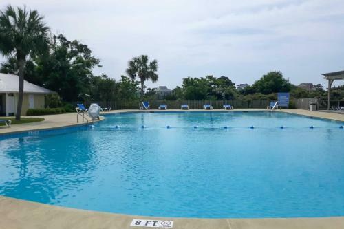 Condo Pool Access - 0 4 Mi To Harbor Island Beach