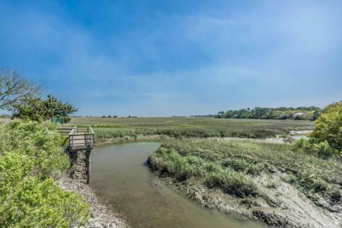 L 212 Harbor Island Condo