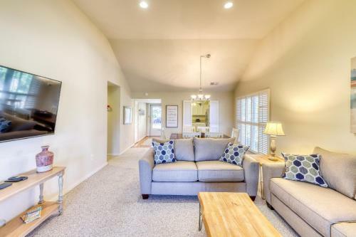 445 Golf Shores