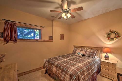 Spacious Family Retreat Steps To Lake Keowee