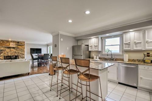 Upscale Chattanooga Home On Missionary Ridge!
