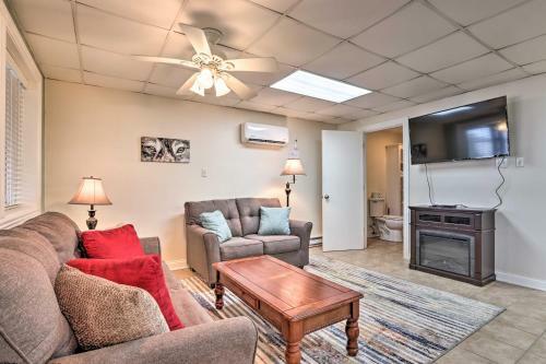 Remodeled Lakefront Dandridge Home With Deck And Dock!