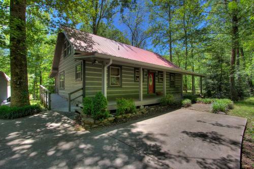 Living Waters #376 By Aunt Bug's Cabin Rentals