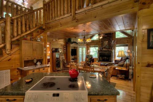 Living Waters #376 By Aunt Bug's Cabin Rentals