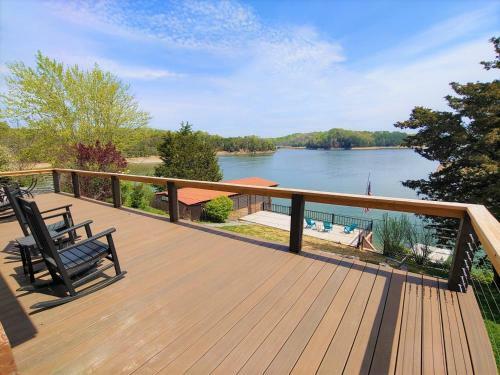 Free Attractions Every Day! - Paradise Point