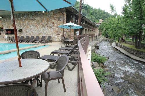 Hotel Greystone Lodge On The River