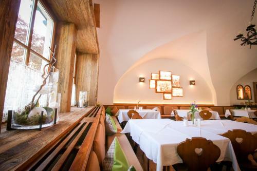 Hostal Gasthof Post
