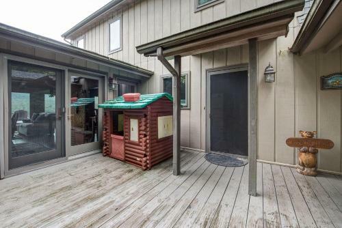 Above The Clouds Ii, 4 Bedrooms, Sleeps 11, View, Pet Friendly, Pool, Golf