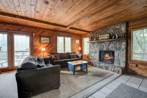 Above The Clouds Ii, 4 Bedrooms, Sleeps 11, View, Pet Friendly, Pool, Golf