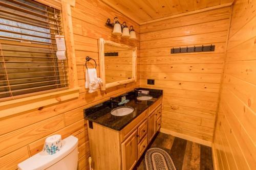 New Two Bedroom Cabin-now Available To Book! Home