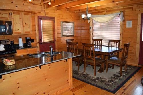 Two Bedroom Cabin With Private Hot Tub Cabin