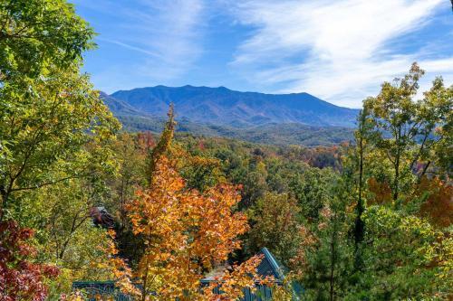 Breathtaking View Cabin With Covered Deck And Hot Tub