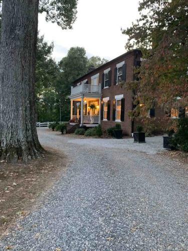 Historic Boyd Harvey Main House & Grounds