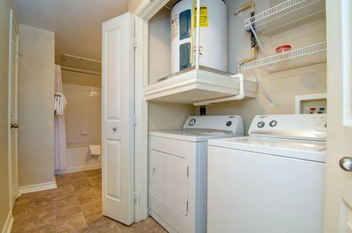 Apartamento Loft Style 1.5 Bedroom Walk 2 Downtown! Sleeps 6!