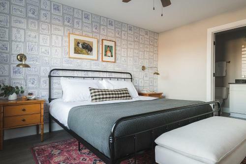 Cherokee Buyout 2 - Sleeps 20! 2 Unit Buyout!