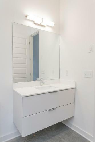 Modern Loft In Wedgewood Houston 90 Day Min