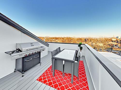 1011a 12th Ave North Townhome Townhouse
