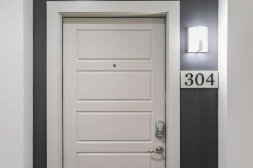 Artsy Inglewood Condo