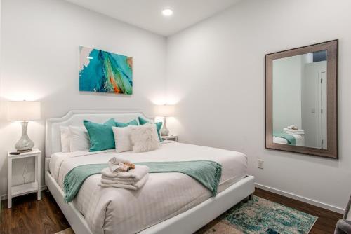 Apartamento Illume - Ultramodern Community - Poolside Patio Condo