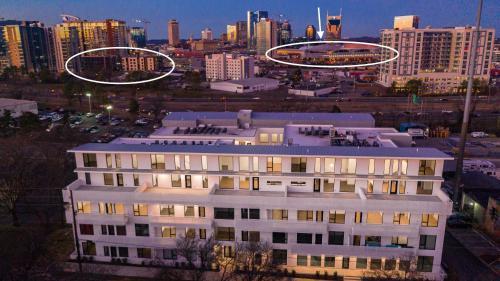 Apartamento Illume - Sleek Guch View Escape - Corner Unit Condo