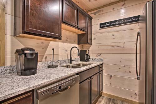 Modern Cabin With Hot Tub Explore Pigeon Forge