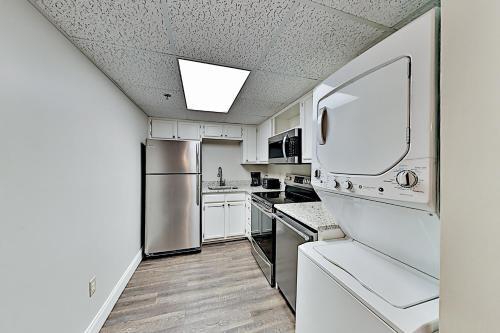 Apartamento Corner Unit With Pool & Superb River Views Condo