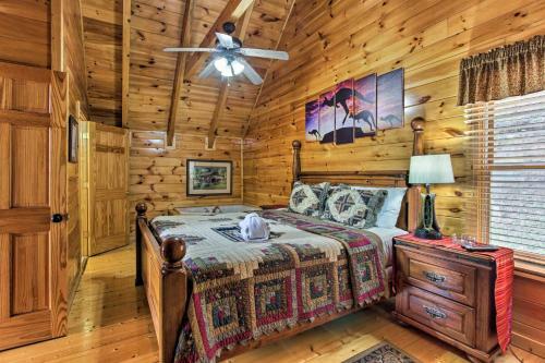 Smoky Mountains Cabin With Hot Tubs And Views!
