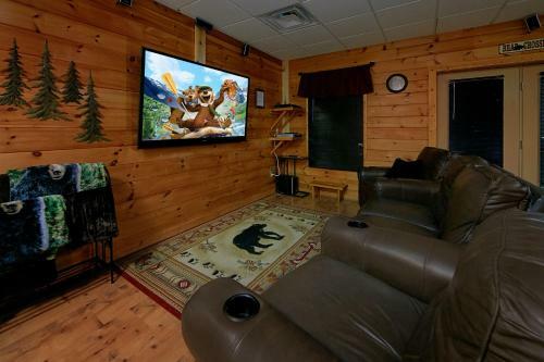 Boulder Bear Lodge #355 By Aunt Bug's Cabin Rentals