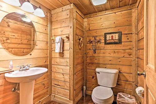 2,100 Sq Ft Mtn Retreat Hot Tub, Bbq And Deck!