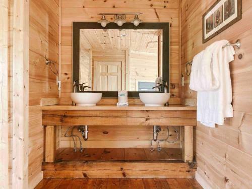 Mountain Splash -heated Indoor Pool, Hot Tub, Arcade Game Room