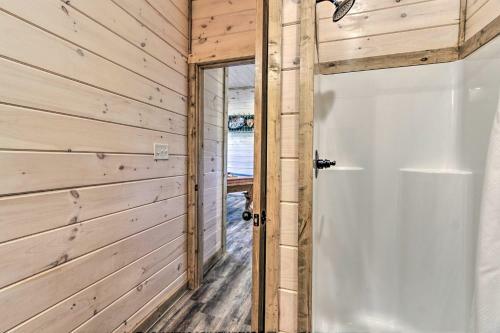 Madison Bear Garden With Hot Tub And Pool Access