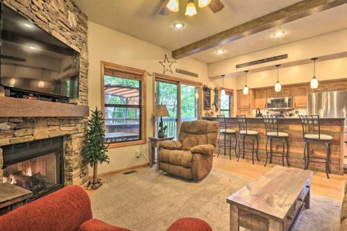Mtn Escape Hot Tub, Game Room, Bbq And More!
