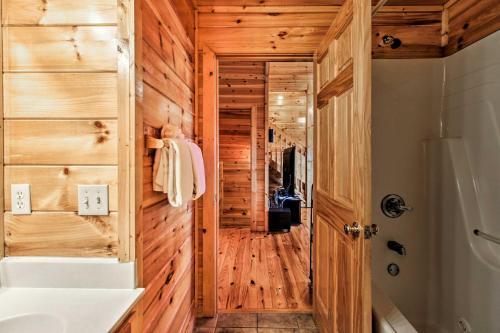3,500-sq-ft Cabin - Sunrise And Mtn View And Pool Access