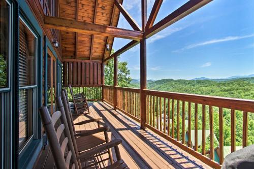 3,500-sq-ft Cabin - Sunrise And Mtn View And Pool Access