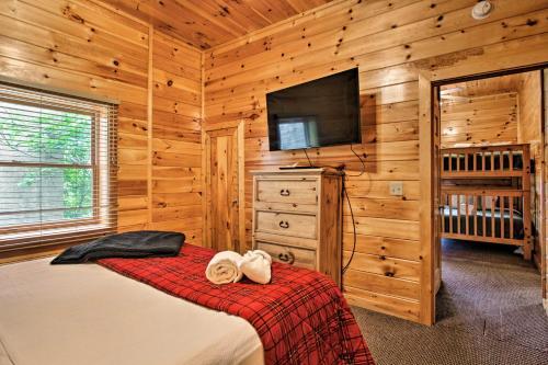 3,500-sq-ft Cabin - Sunrise And Mtn View And Pool Access