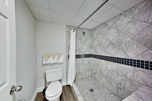 Apartamento Dual-suite Riverside Condo - Pool, Mountain Views Condo