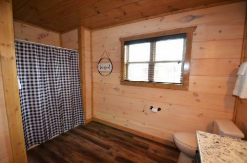 Suite Retreat Near Dollywood
