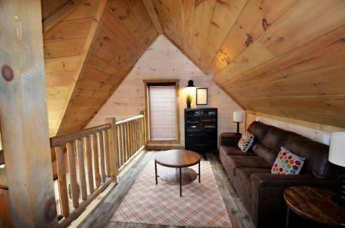 Suite Retreat Near Dollywood