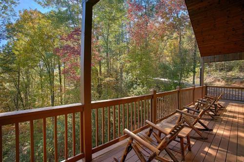 Bear Splash #409 By Aunt Bug's Cabin Rentals