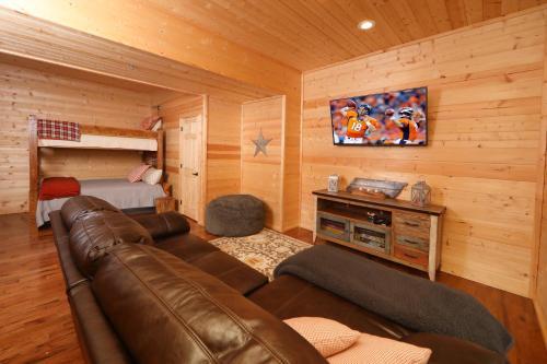 Honey J's Mountain Retreat