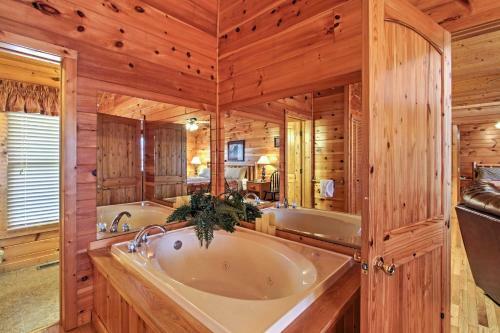 Hills Hideaway Sevierville Cabin With Mountain View