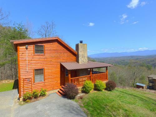 Grandpa Bear's View #233 By Aunt Bug's Cabin Rentals
