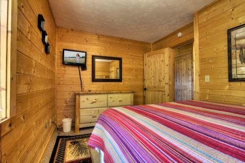 Grandpa Bear's View #233 By Aunt Bug's Cabin Rentals